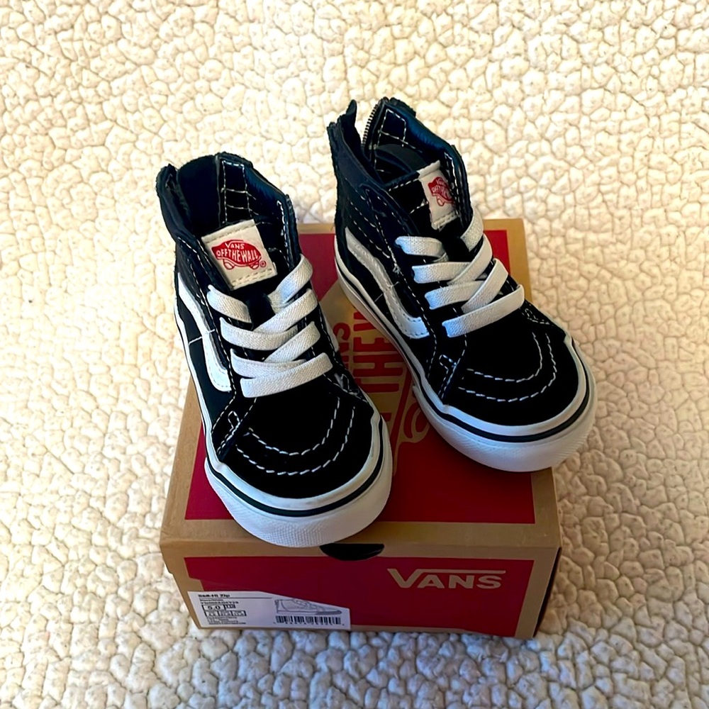 Like New! Toddler Sk8-Hi Zip Vans